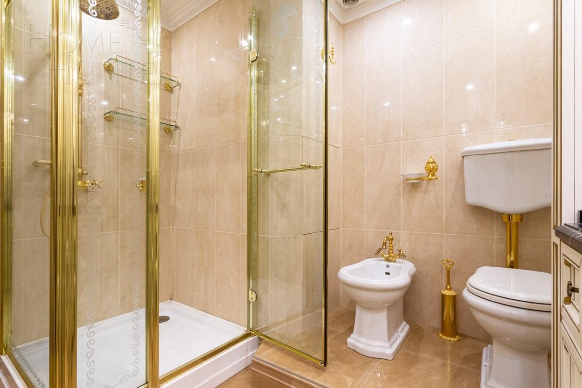 5-КОМН. КВАРТИРА С ОТДЕЛКОЙ 200 М² НА 4 ЭТАЖЕ