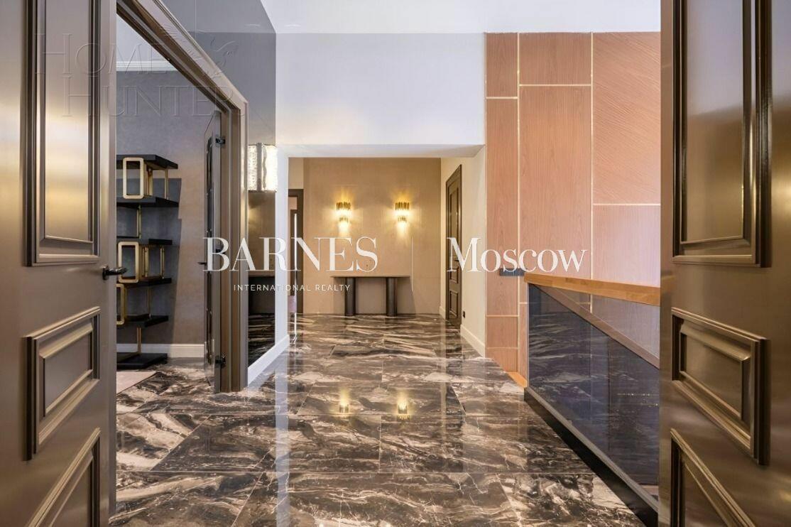 2-этажный коттедж 995 м² с отделкой