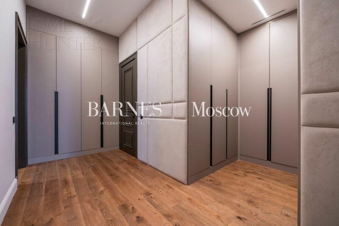 2-этажный коттедж 995 м² с отделкой