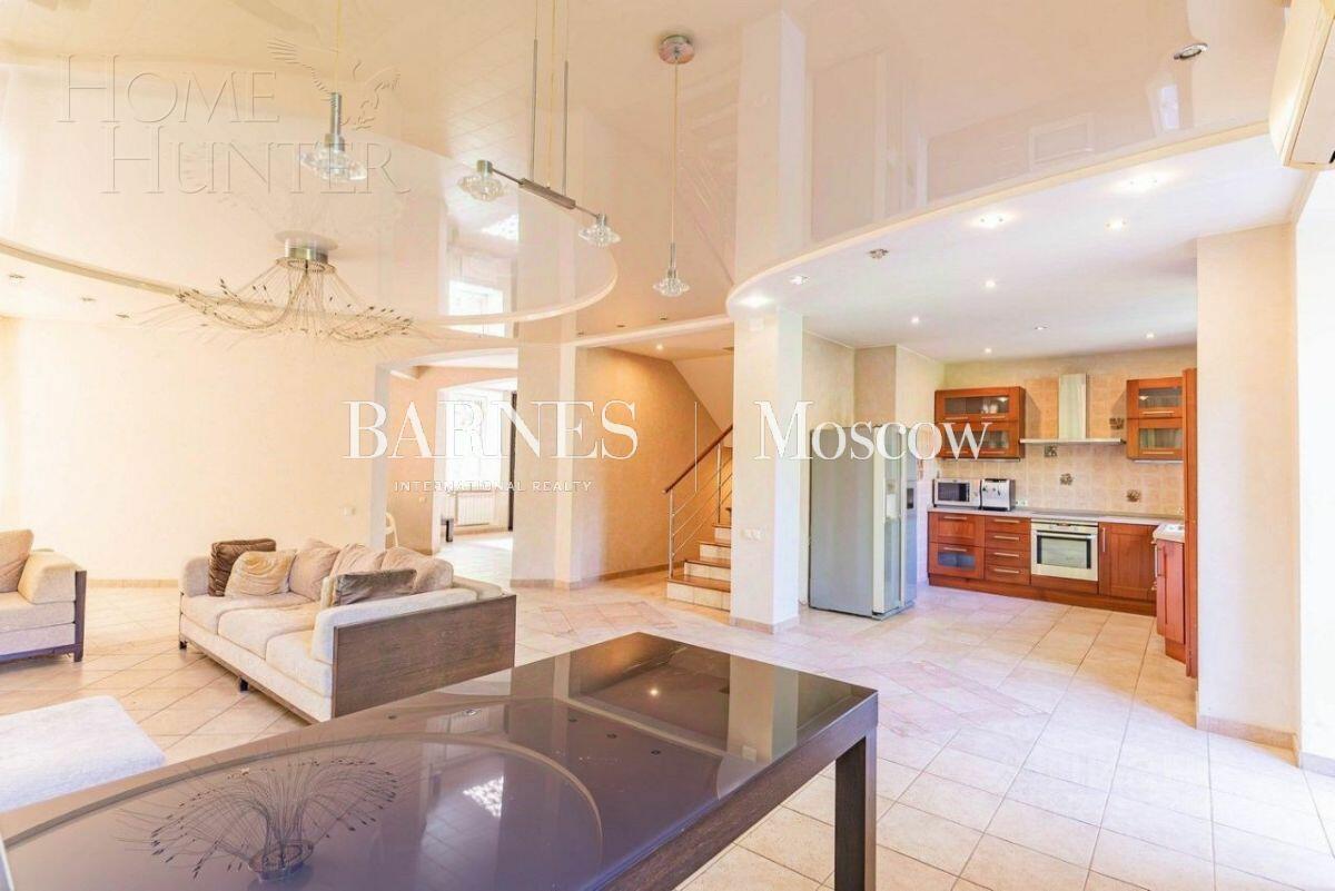 2-этажный коттедж 350 м² с отделкой