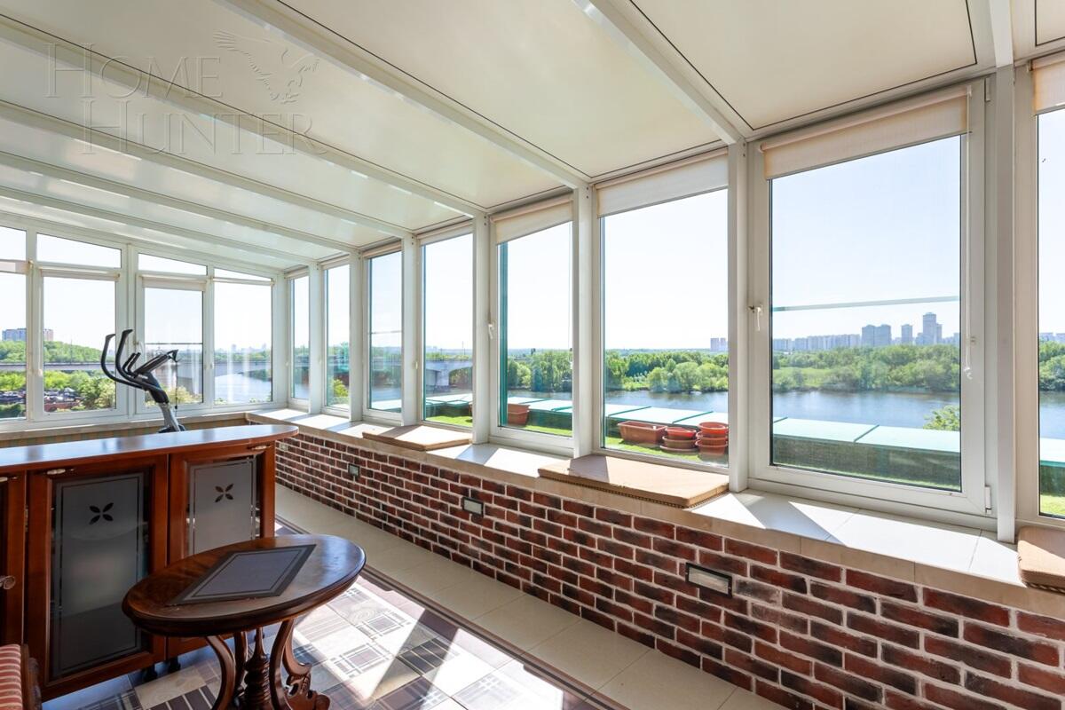 5-КОМН. КВАРТИРА С ОТДЕЛКОЙ 200 М² НА 4 ЭТАЖЕ