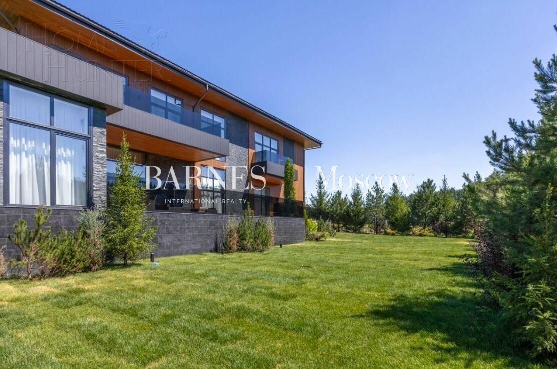 2-этажный коттедж 995 м² с отделкой