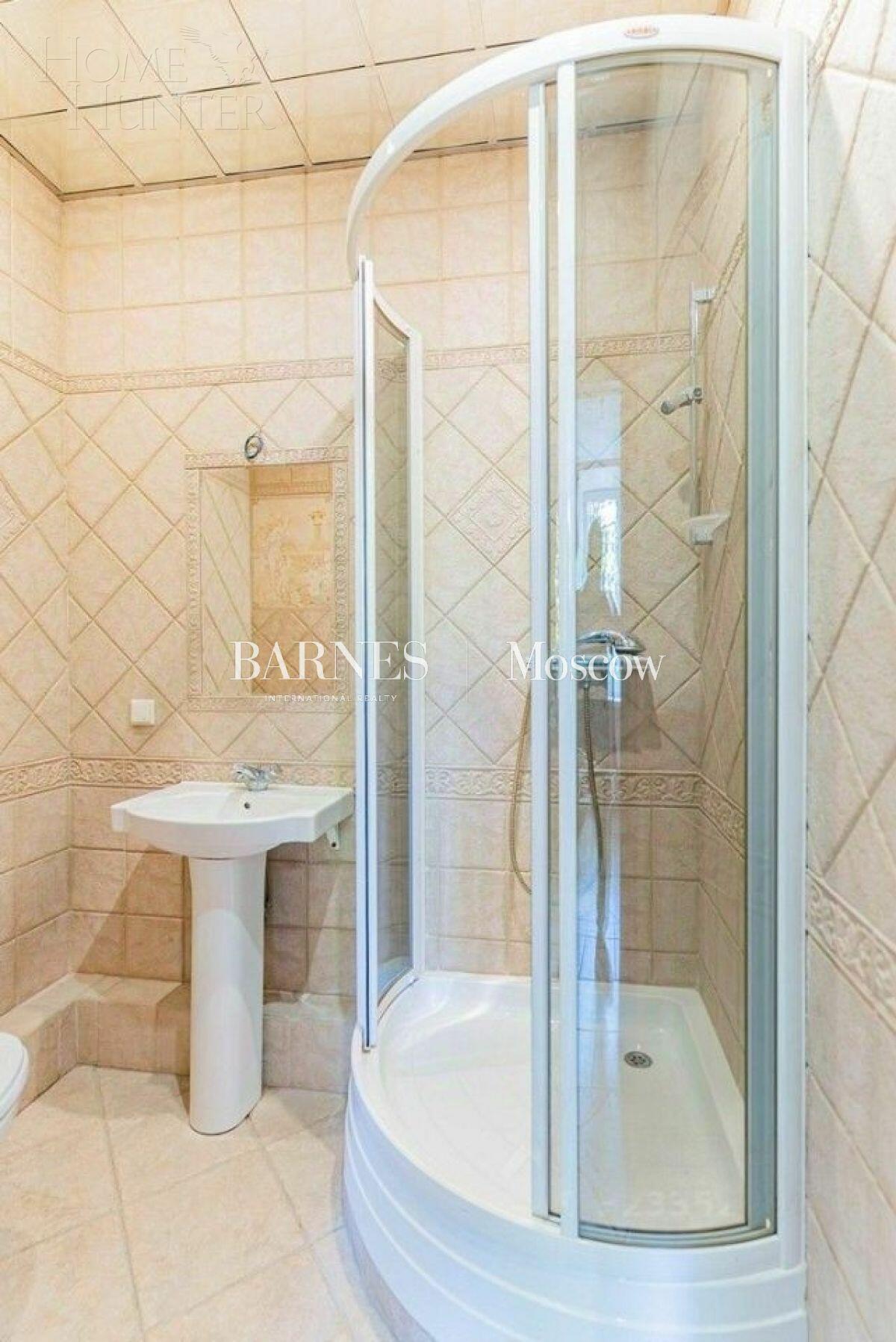 2-этажный коттедж 350 м² с отделкой