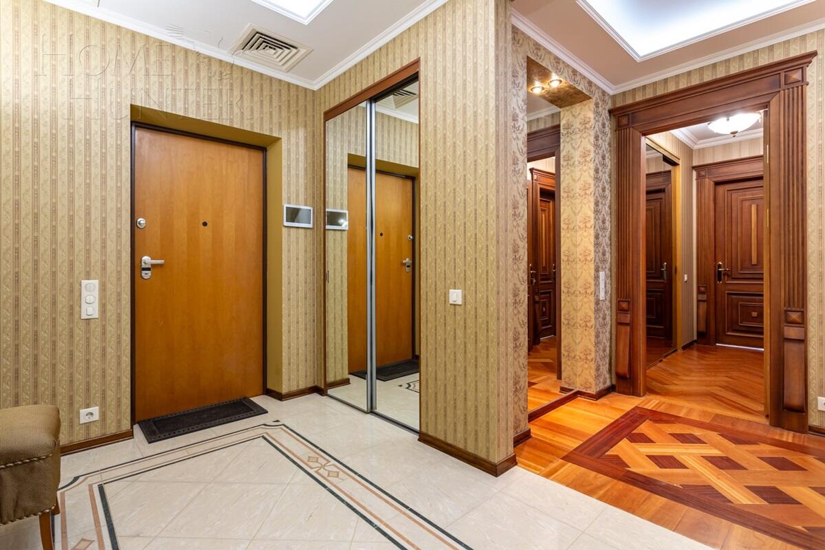 5-КОМН. КВАРТИРА С ОТДЕЛКОЙ 200 М² НА 4 ЭТАЖЕ