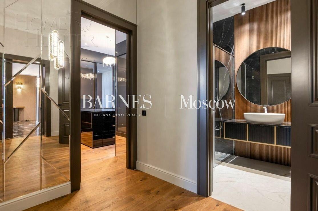 2-этажный коттедж 995 м² с отделкой