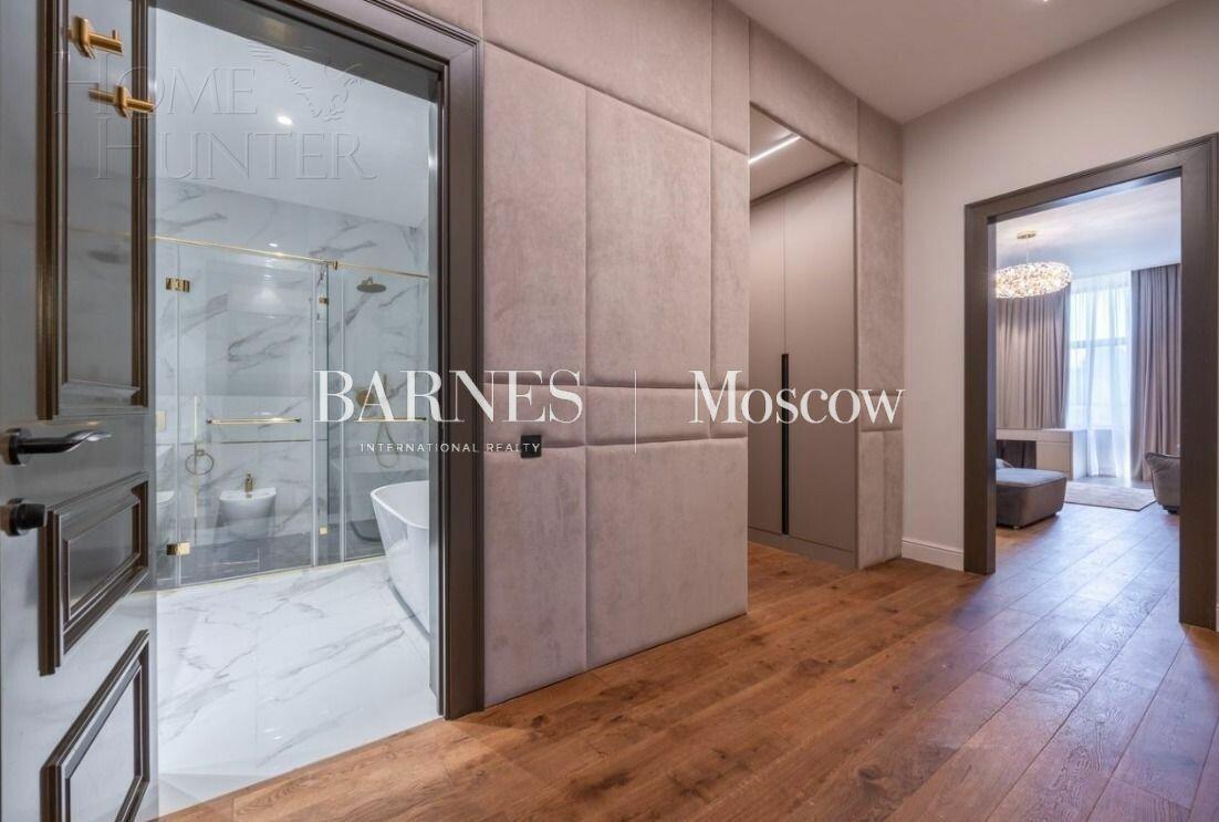 2-этажный коттедж 995 м² с отделкой