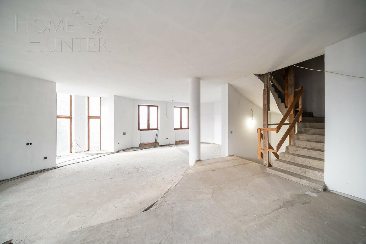 3-этажный коттедж 1 200 м² без отделки