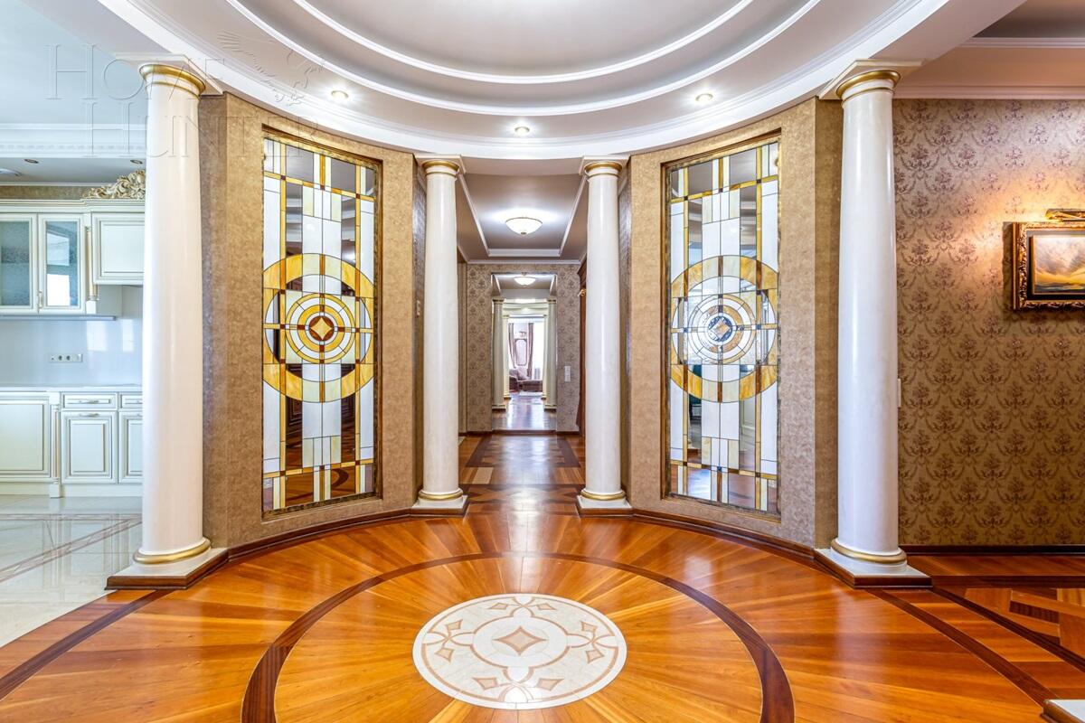 5-КОМН. КВАРТИРА С ОТДЕЛКОЙ 200 М² НА 4 ЭТАЖЕ