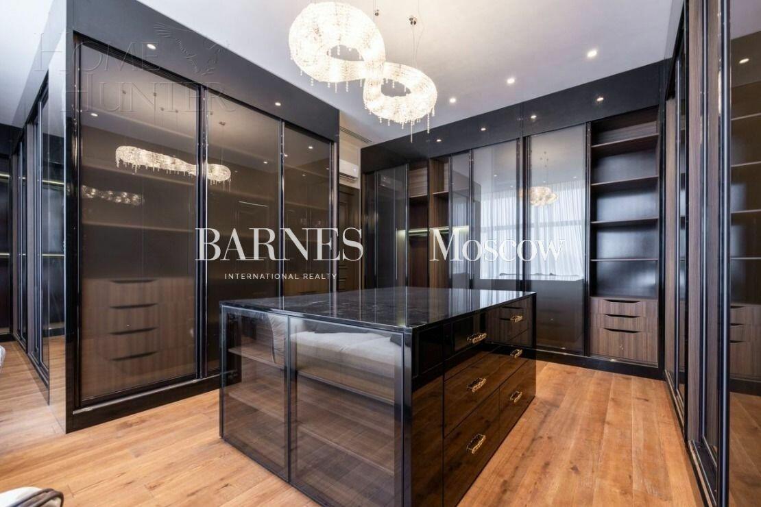 2-этажный коттедж 995 м² с отделкой