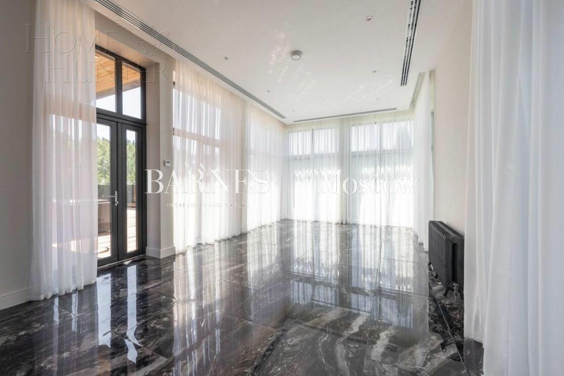 2-этажный коттедж 995 м² с отделкой