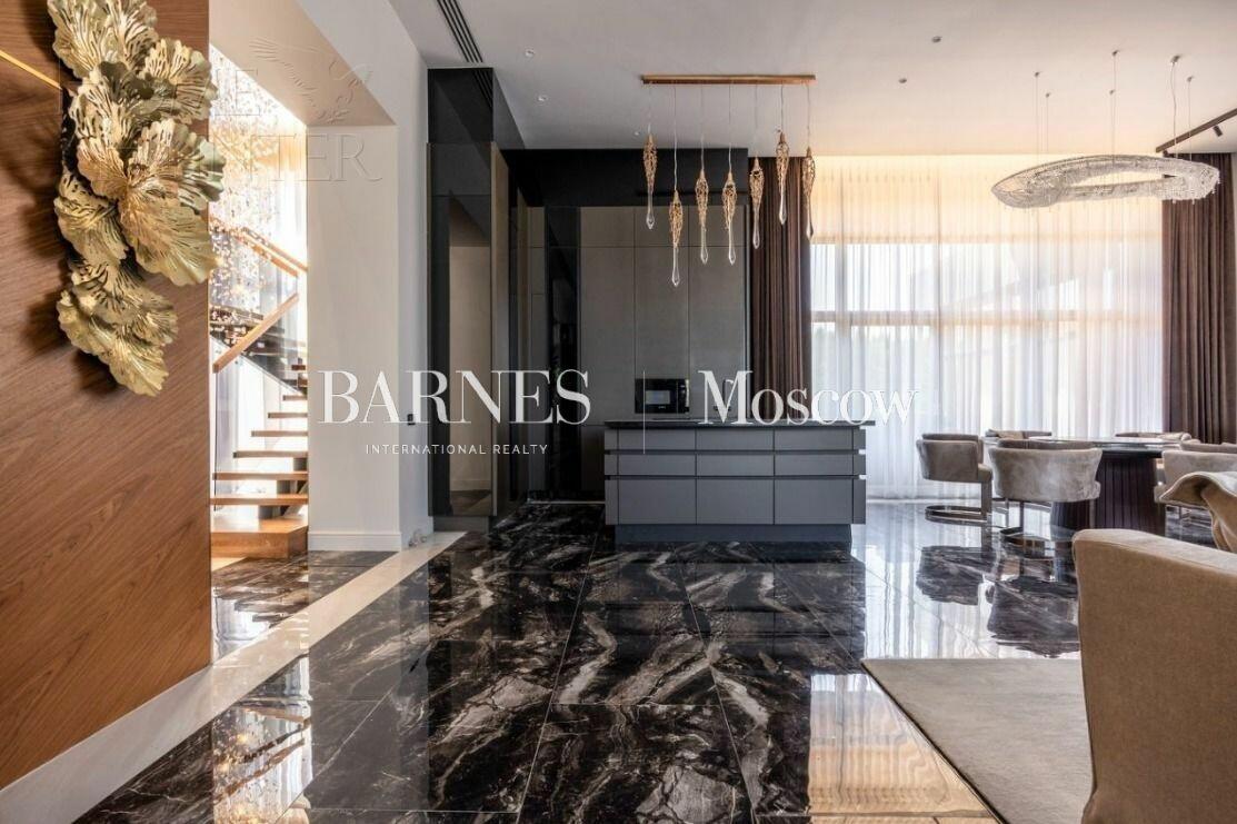 2-этажный коттедж 995 м² с отделкой