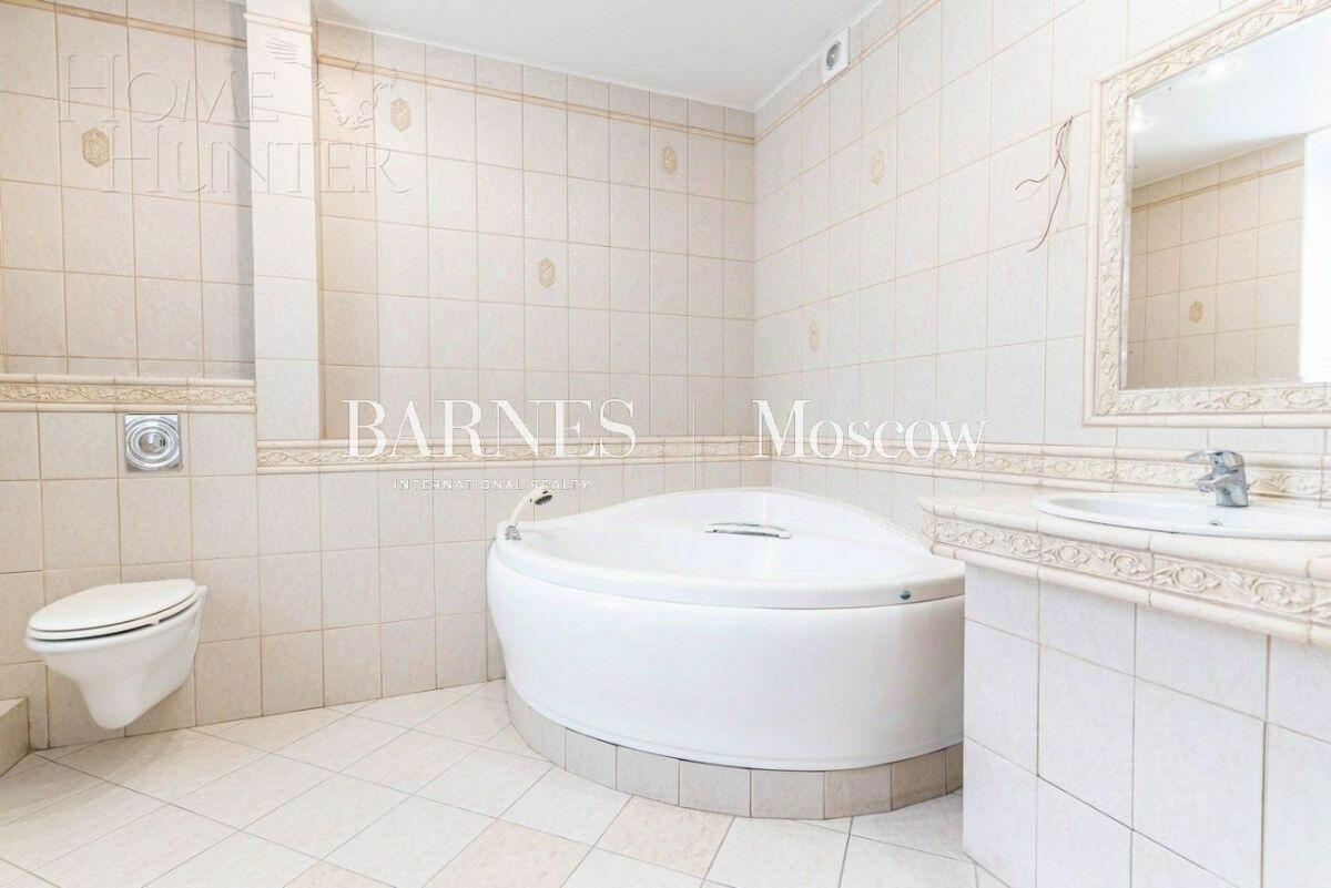 2-этажный коттедж 350 м² с отделкой