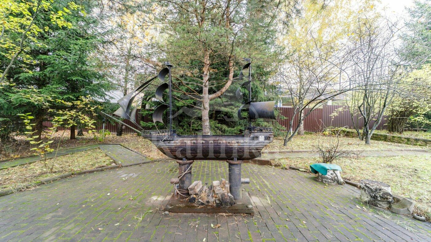 2-этажный коттедж 338.5 м² с отделкой