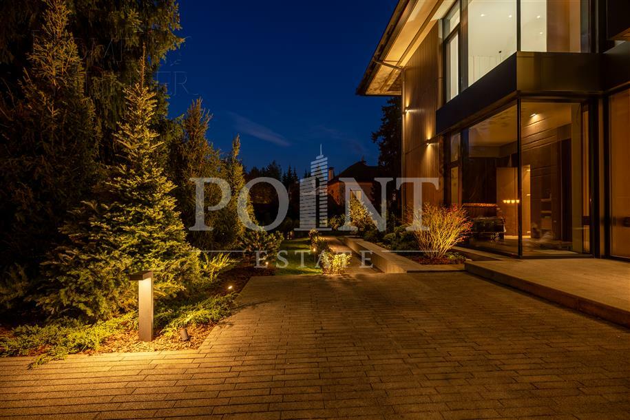 2-этажный коттедж 1 200 м² с отделкой