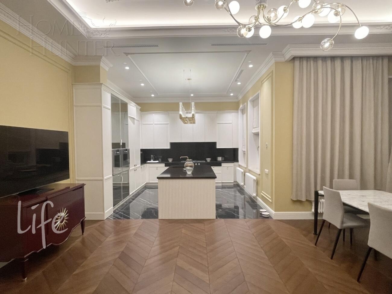 2-этажный коттедж 427 м² с отделкой