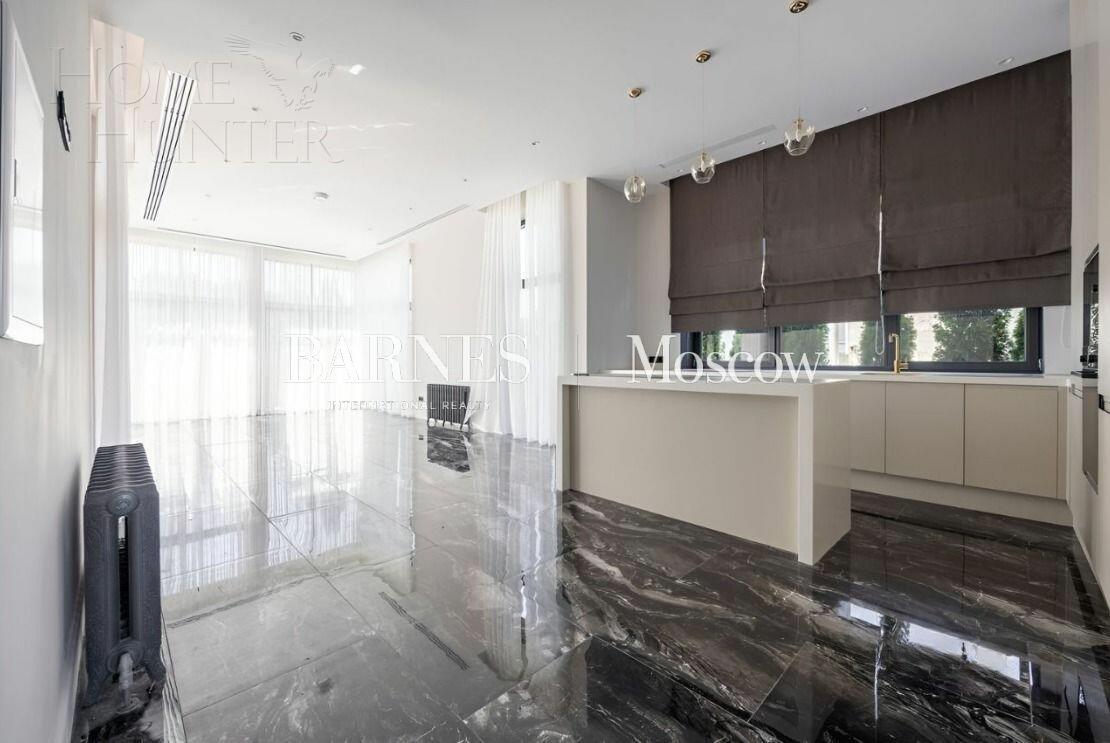 2-этажный коттедж 995 м² с отделкой