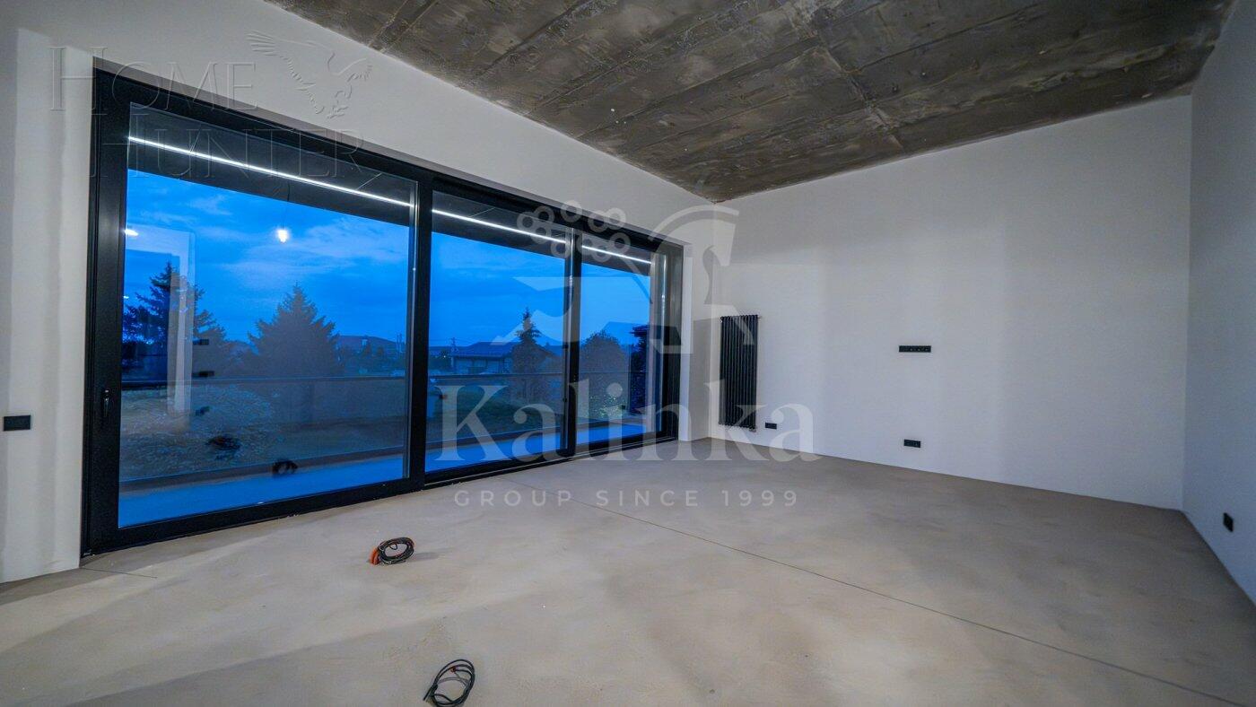 3-этажный коттедж 1 223 м² без отделки