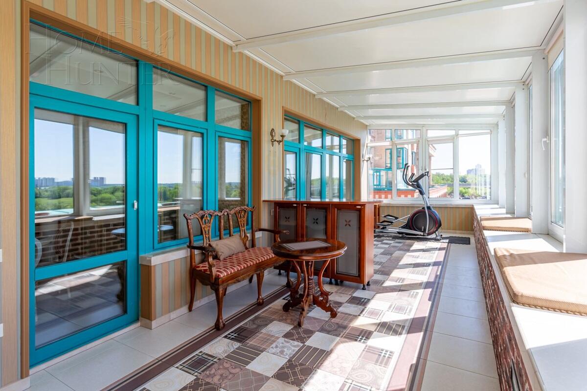 5-КОМН. КВАРТИРА С ОТДЕЛКОЙ 200 М² НА 4 ЭТАЖЕ