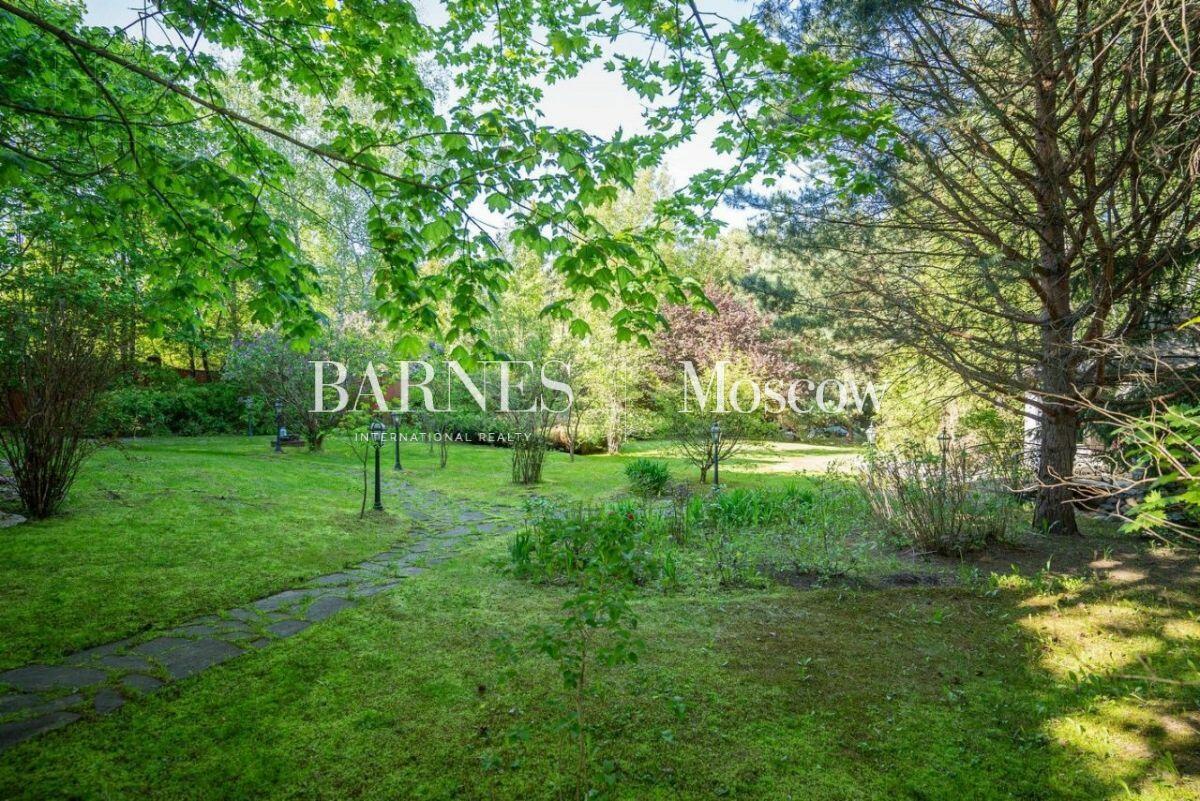 2-этажный коттедж 350 м² с отделкой