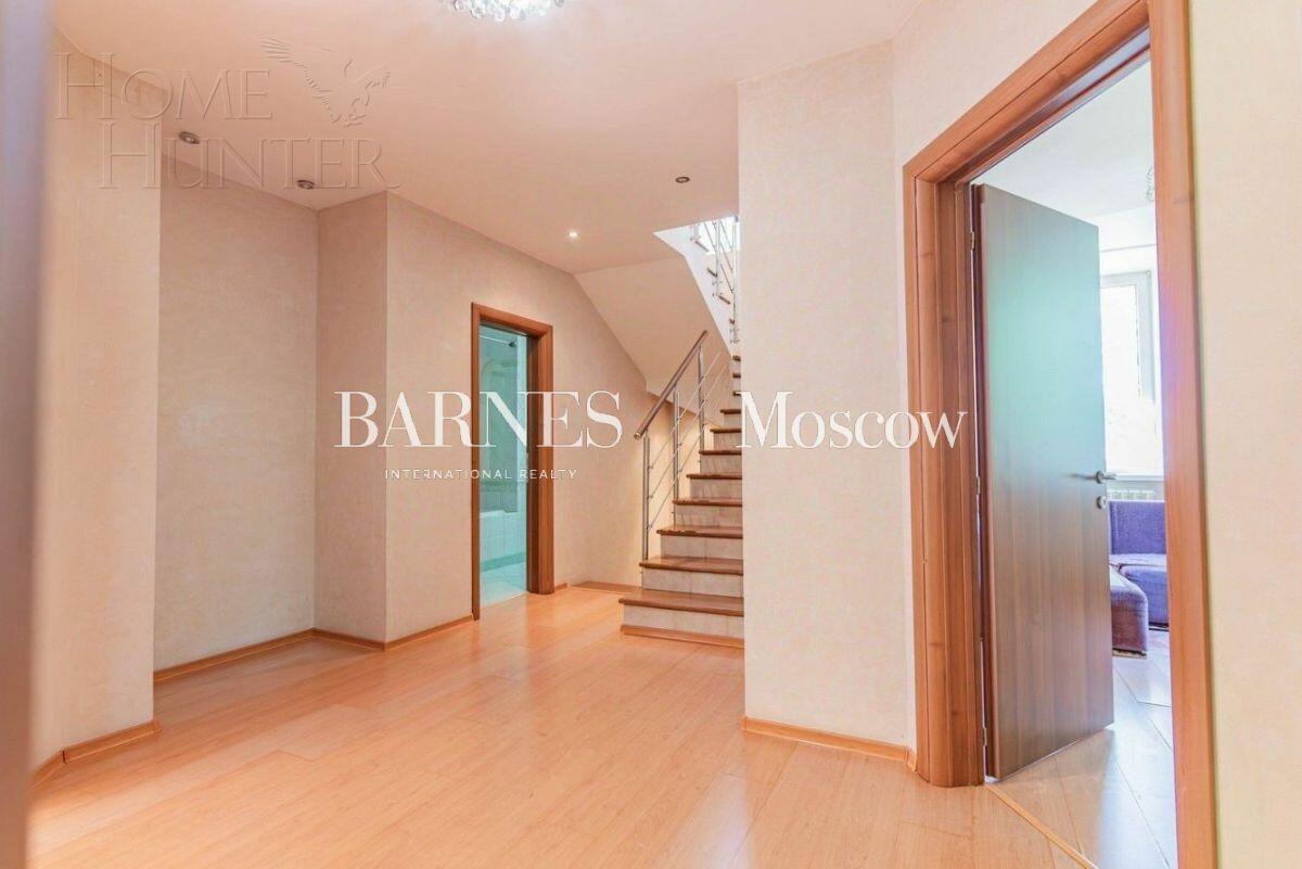 2-этажный коттедж 350 м² с отделкой