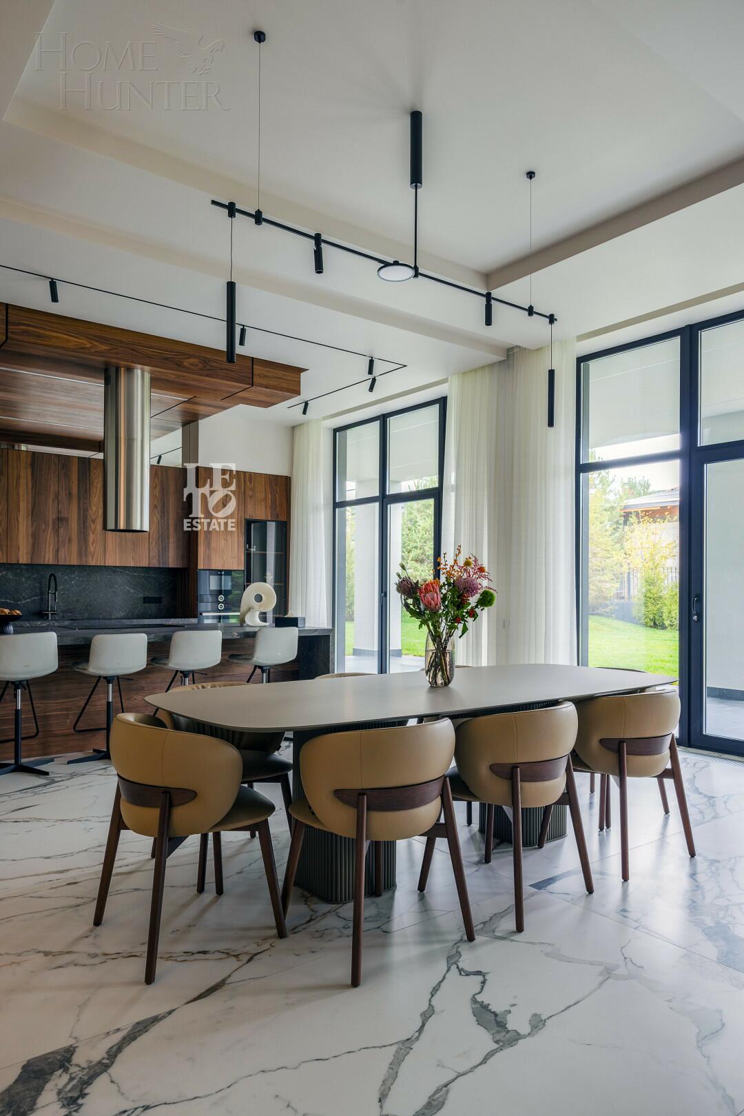 2-этажный коттедж 705 м² с отделкой