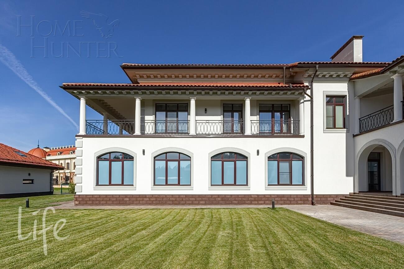 2-этажный коттедж 1 327 м² с отделкой