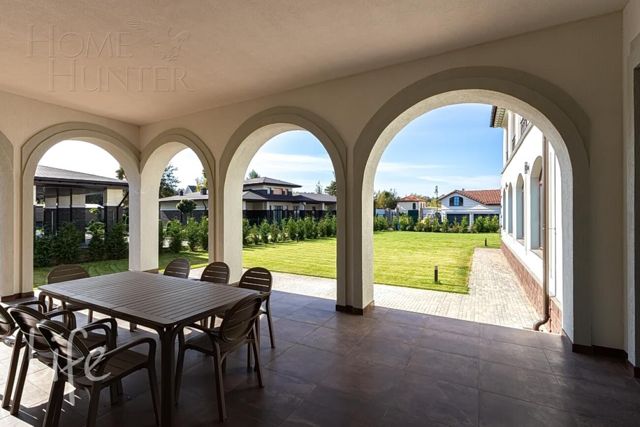 2-этажный коттедж 1 327 м² с отделкой