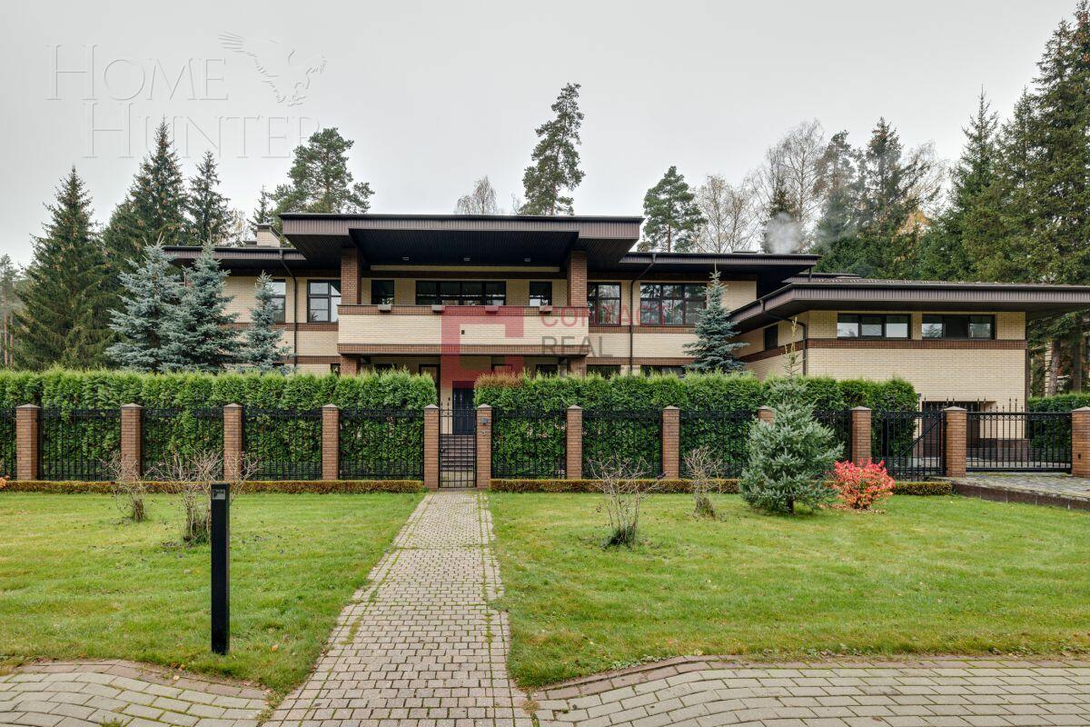 2-этажный коттедж 1 135 м² с отделкой