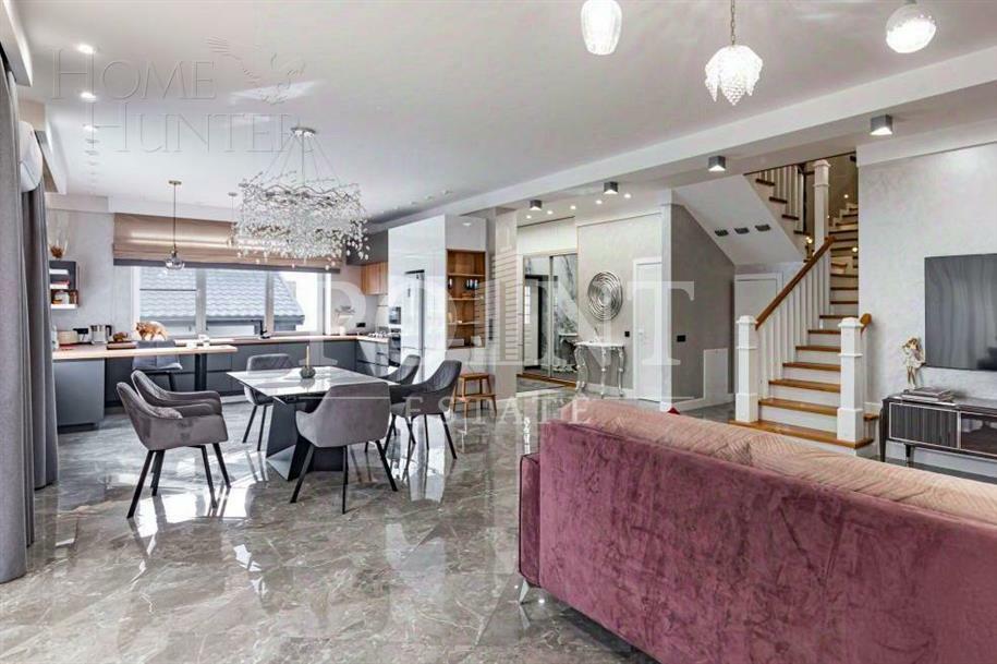 2-этажный коттедж 673 м² с отделкой