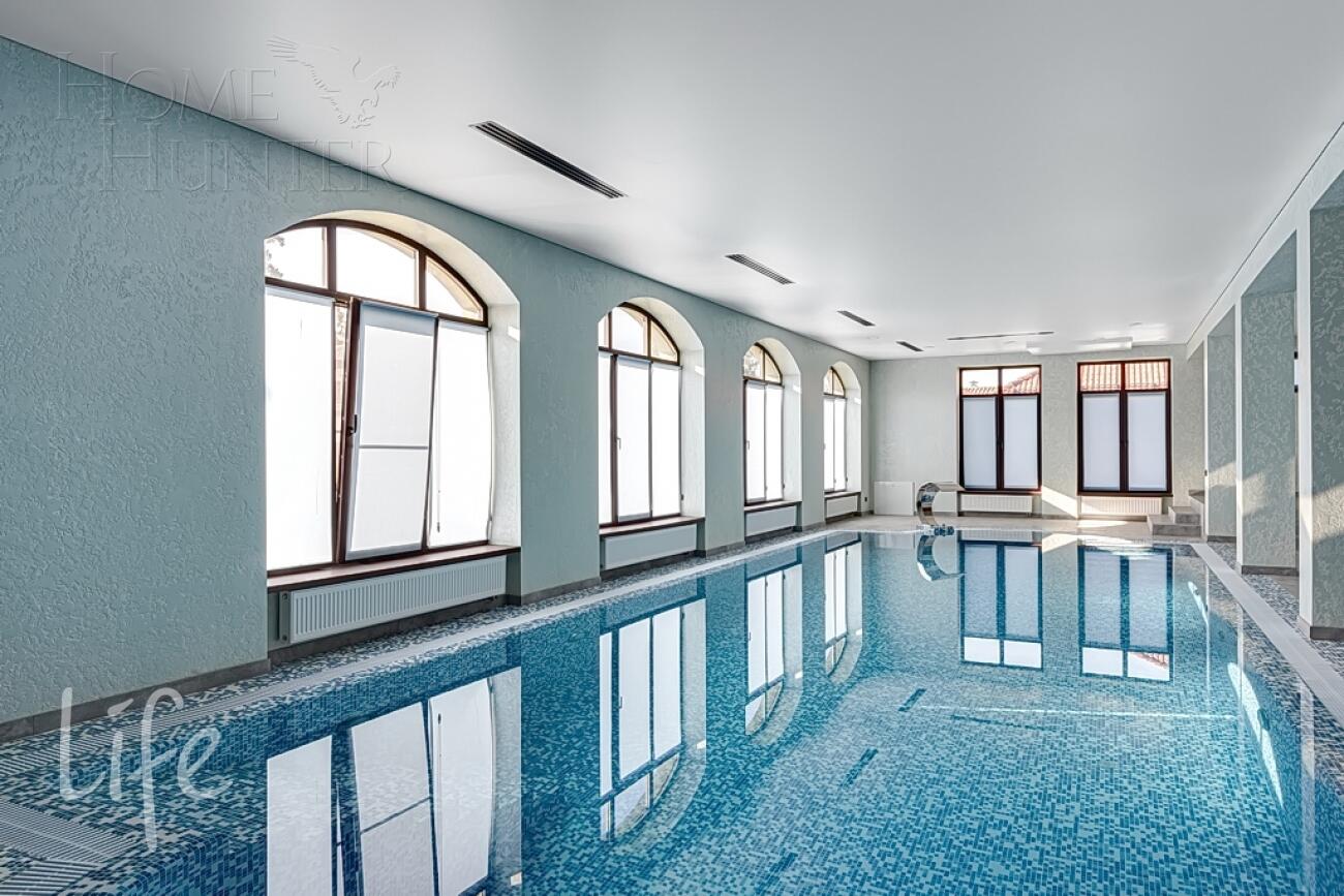 2-этажный коттедж 1 327 м² с отделкой