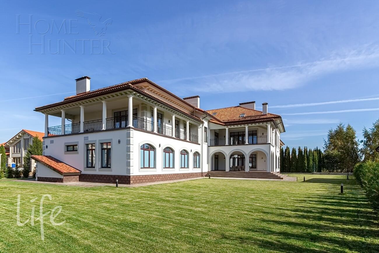 2-этажный коттедж 1 327 м² с отделкой