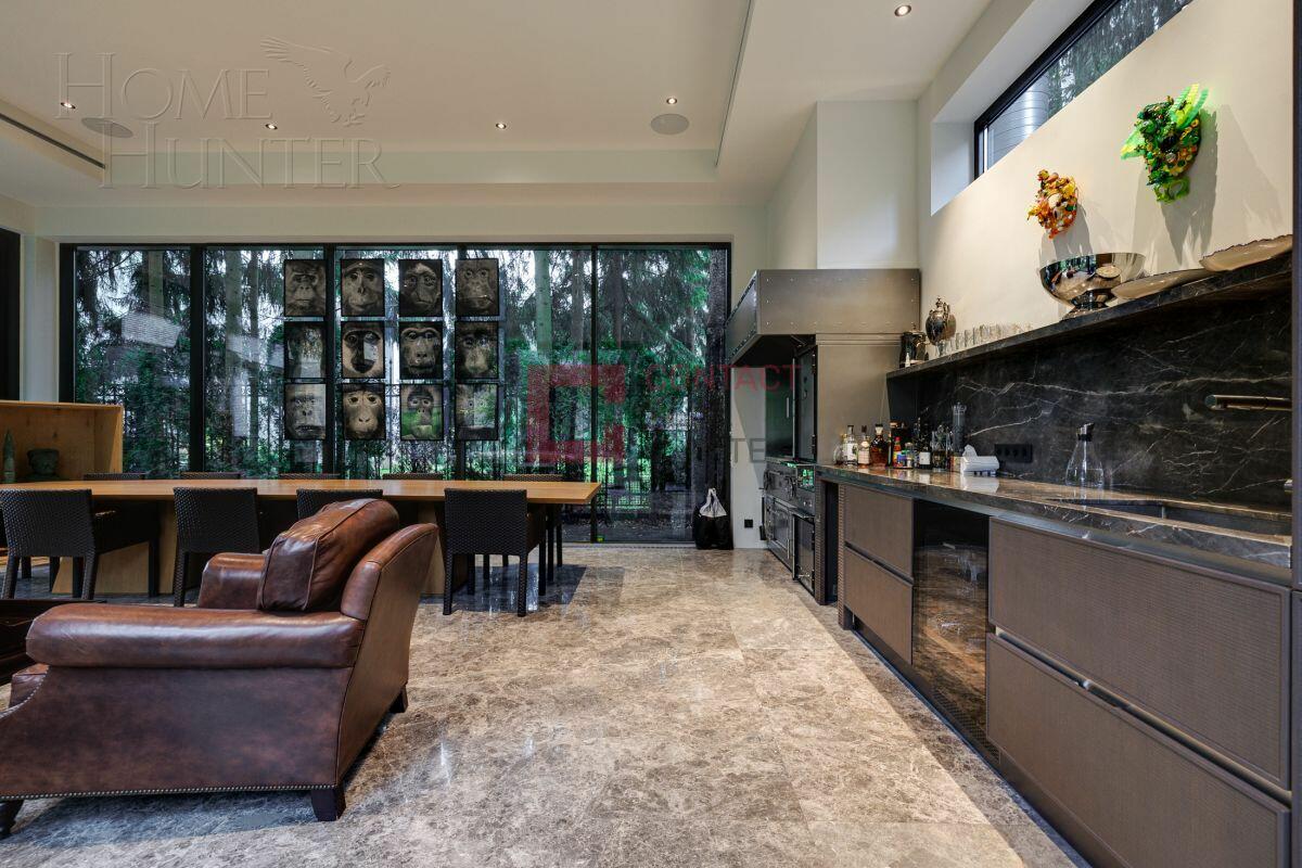 2-этажный коттедж 1 135 м² с отделкой