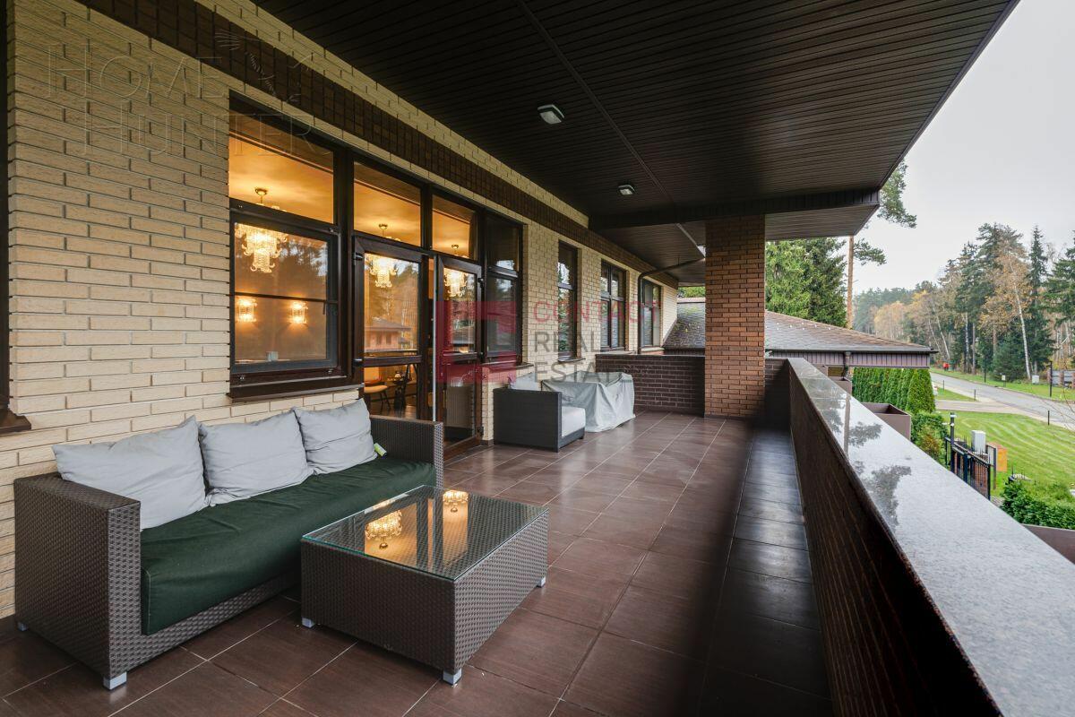 2-этажный коттедж 1 135 м² с отделкой