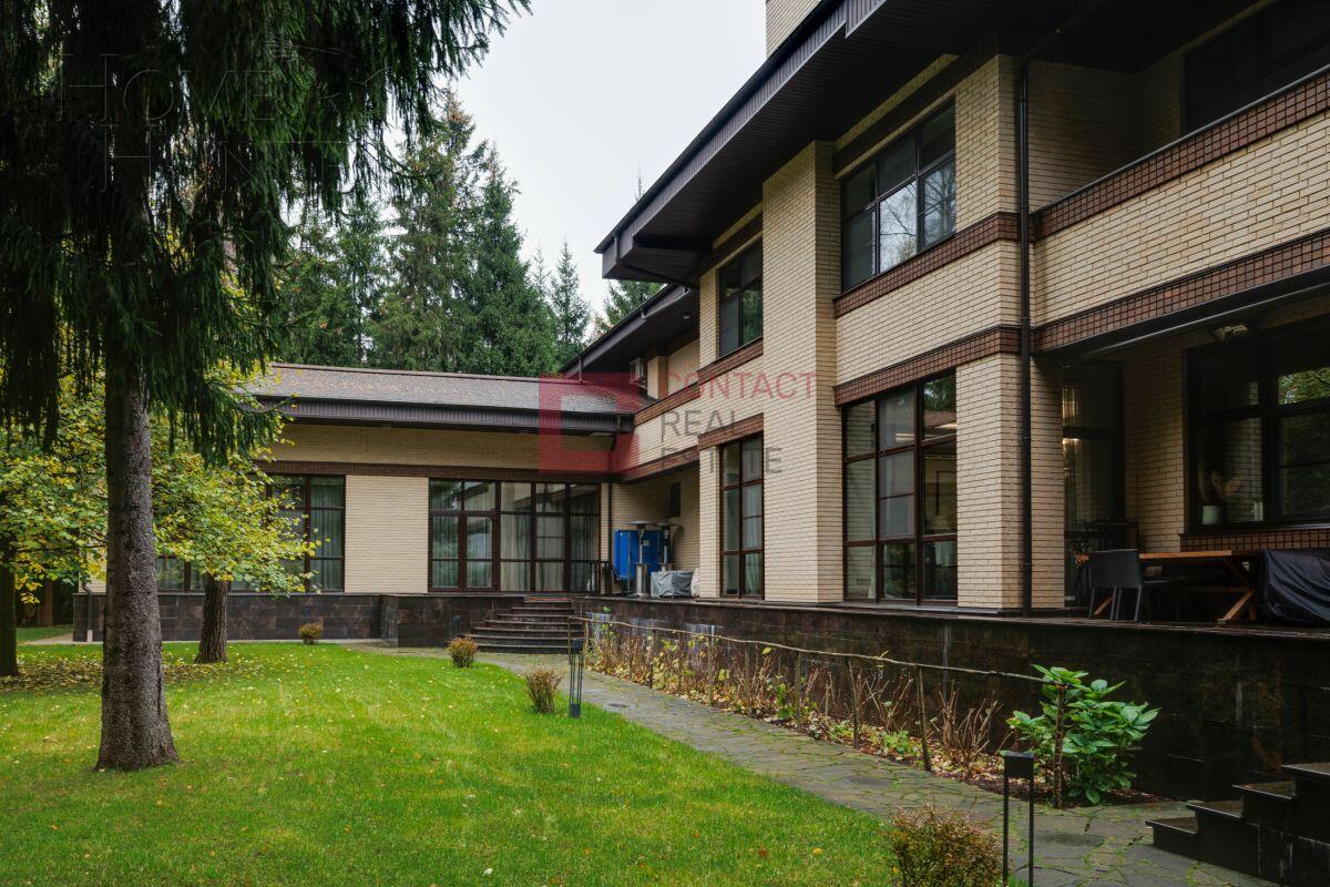 2-этажный коттедж 1 135 м² с отделкой