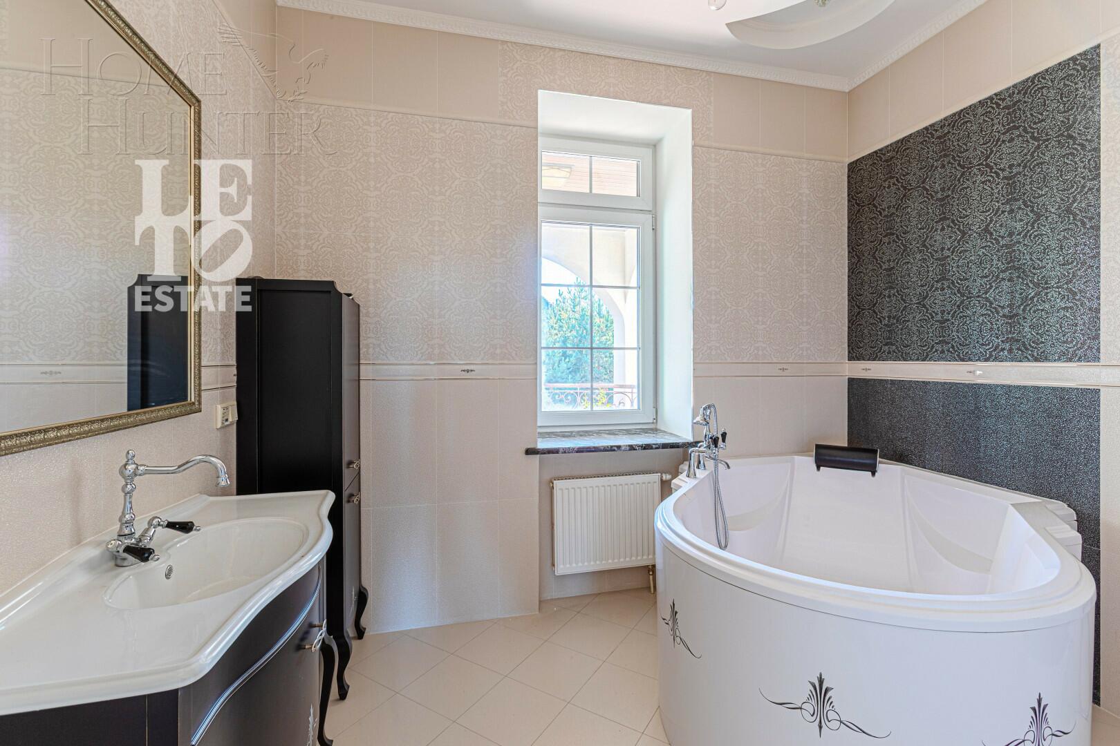 2-этажный коттедж 740 м² с отделкой