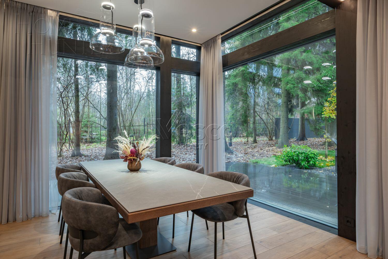 2-этажный коттедж 325 м² с отделкой