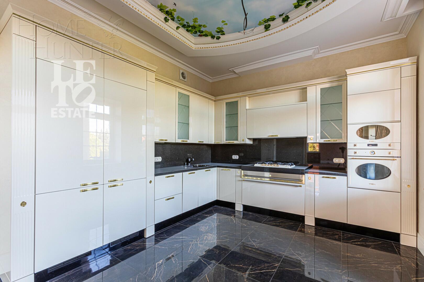 2-этажный коттедж 740 м² с отделкой