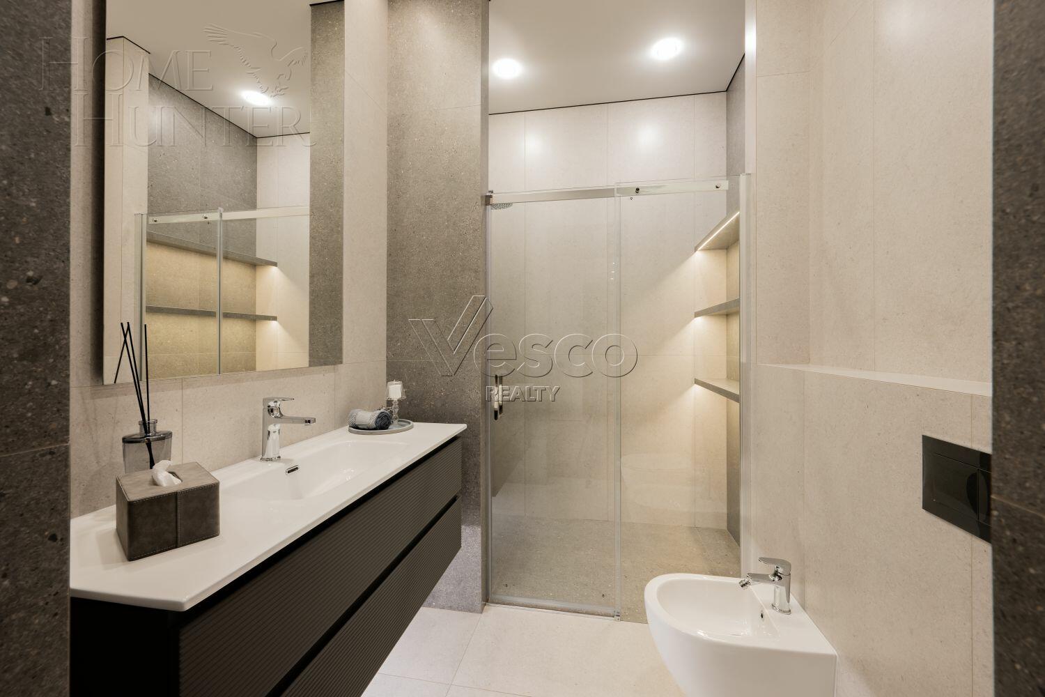 2-этажный коттедж 325 м² с отделкой