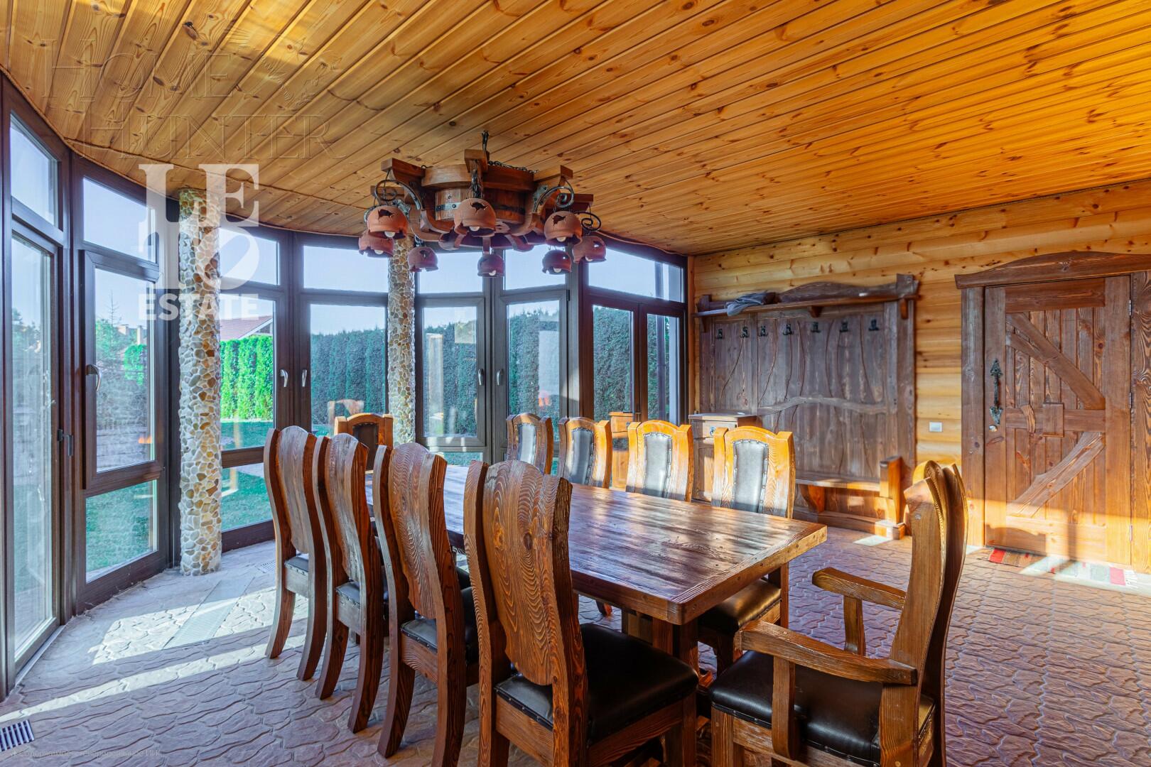 2-этажный коттедж 740 м² с отделкой