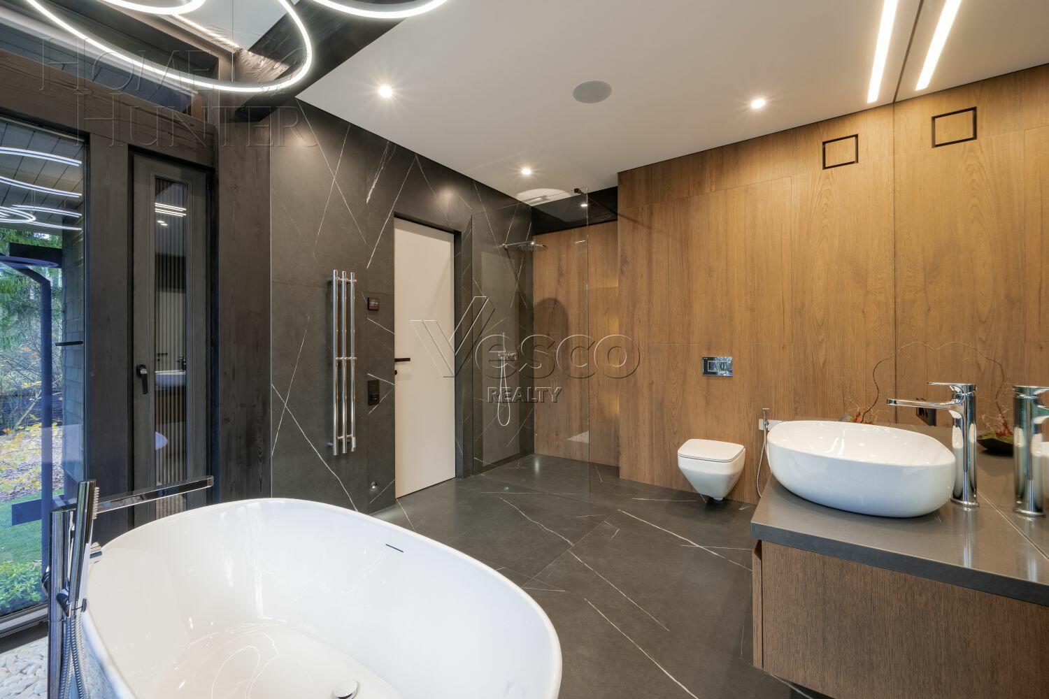 2-этажный коттедж 325 м² с отделкой