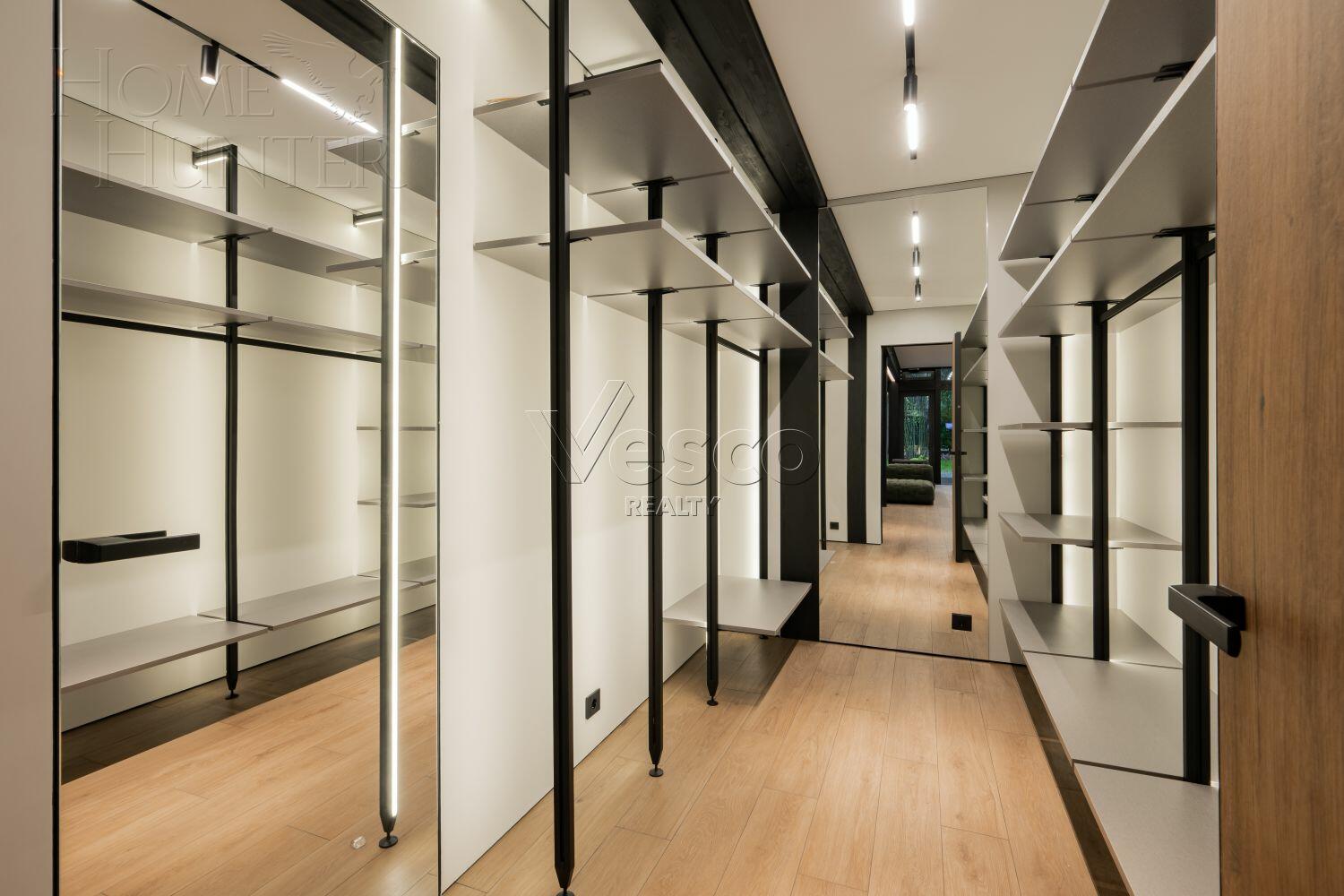 2-этажный коттедж 325 м² с отделкой