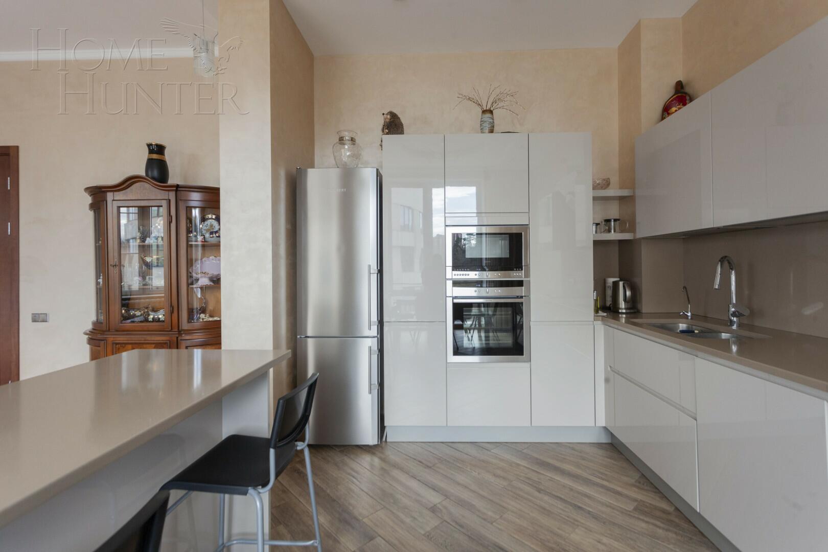 4-КОМН. КВАРТИРА С ОТДЕЛКОЙ 137 М² НА 6 ЭТАЖЕ