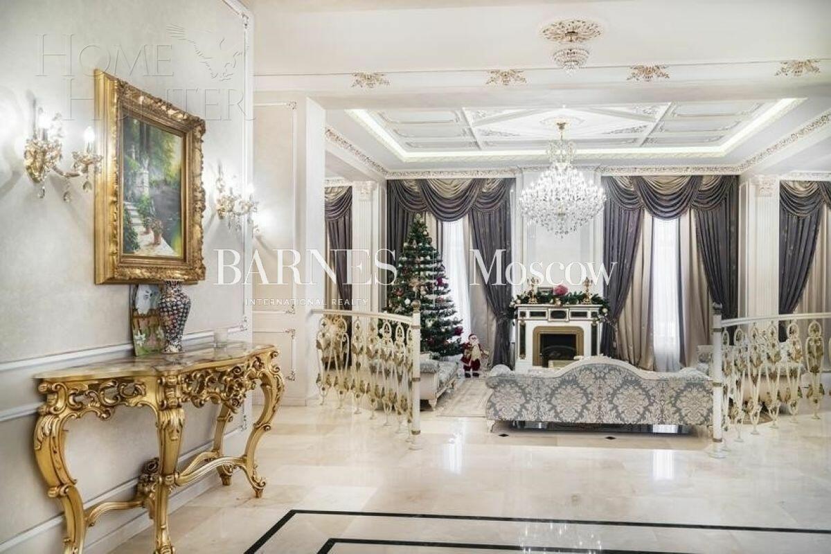 2-этажный коттедж 1 000 м² с отделкой