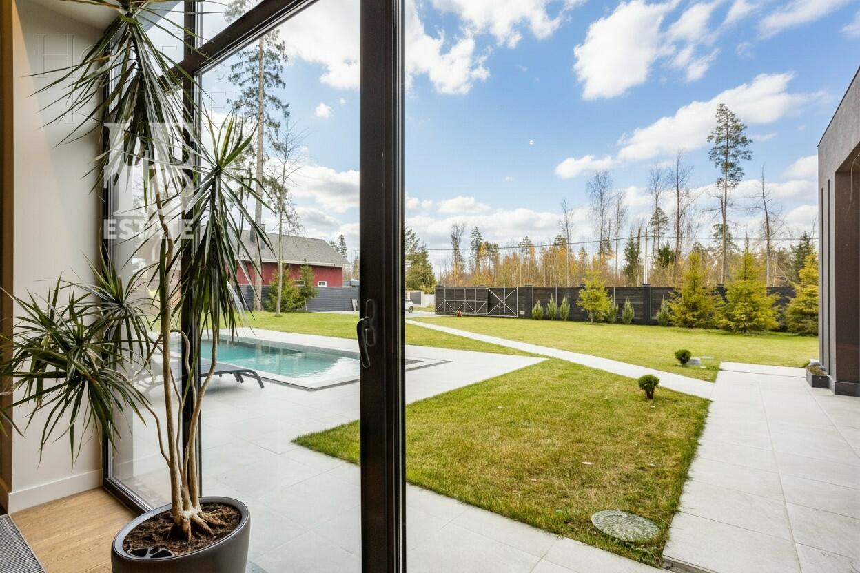 2-этажный коттедж 450 м² с отделкой