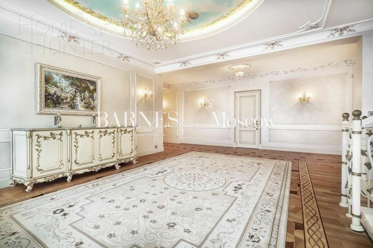 2-этажный коттедж 1 000 м² с отделкой