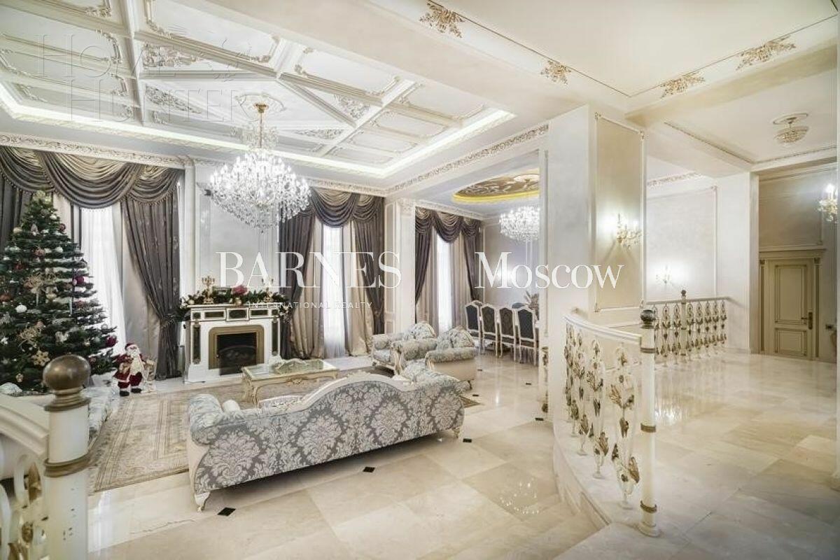 2-этажный коттедж 1 000 м² с отделкой