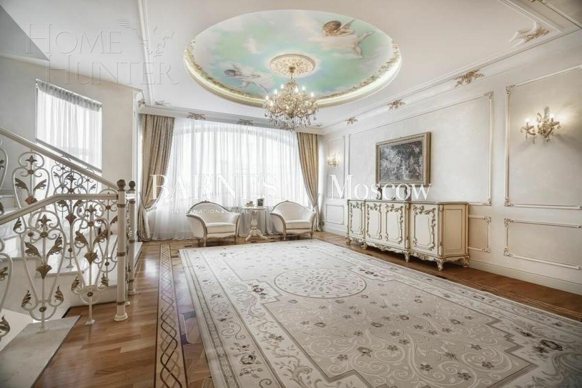 2-этажный коттедж 1 000 м² с отделкой