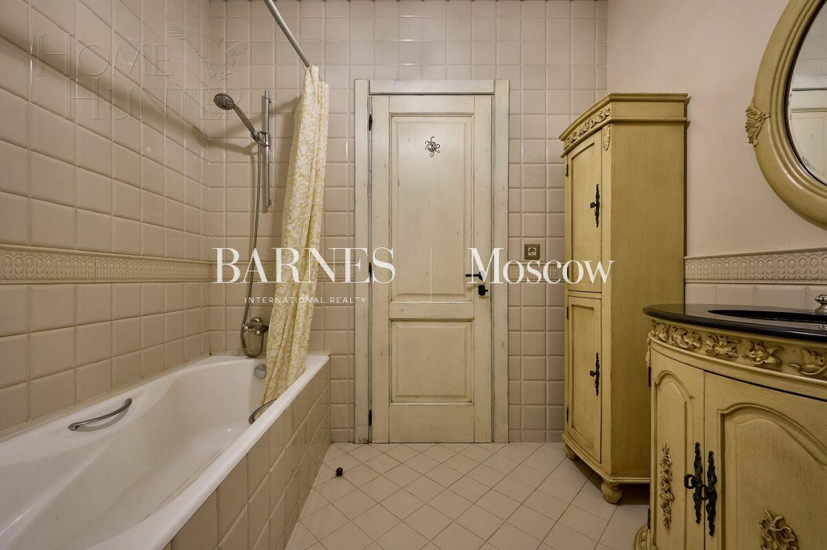 4-КОМН. КВАРТИРА С ОТДЕЛКОЙ 177.6 М² НА 10 ЭТАЖЕ