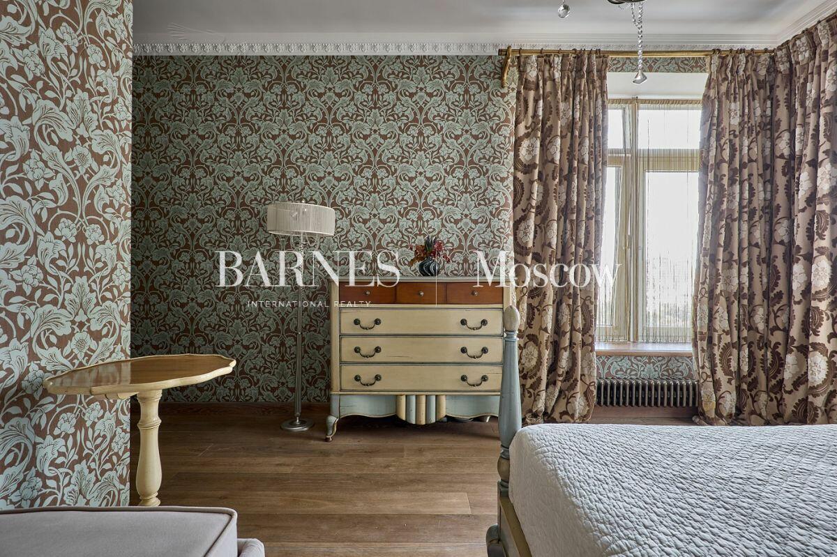 4-КОМН. КВАРТИРА С ОТДЕЛКОЙ 177.6 М² НА 10 ЭТАЖЕ