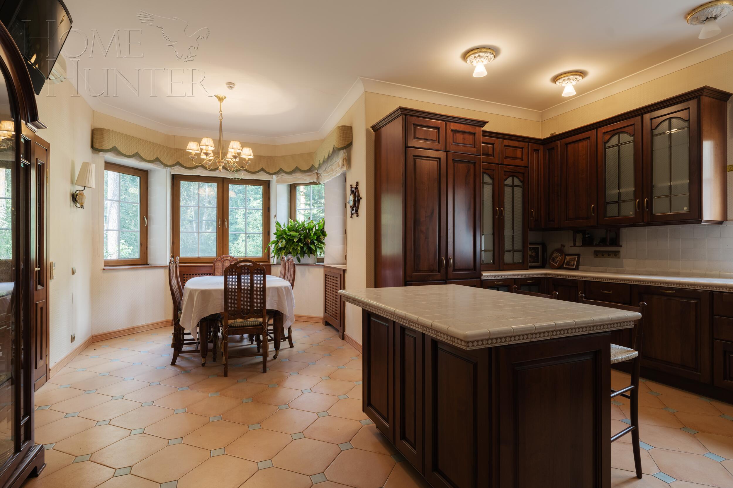 2-этажный коттедж 444 м² с отделкой